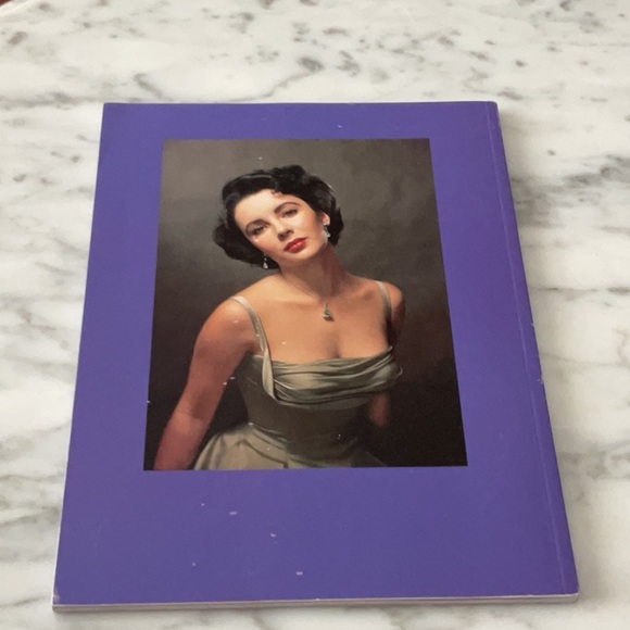 People tribute Elizabeth Taylor very good condition 128 pages. 2011. - Picture 2 of 4